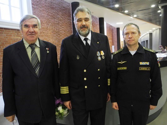 А. Ефанов, Д. Лобусов, А. Краморенко.JPG А. Ефанов, Д. Лобусов, А. Краморенко.JPG